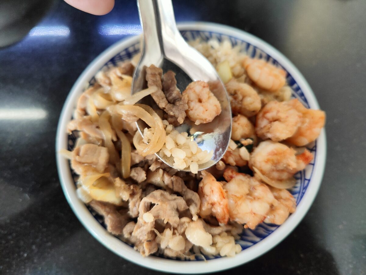 【台南美食】集品蝦仁飯，海安路必吃，台南中西區銅板美食(菜單) @鯊魚大口咬