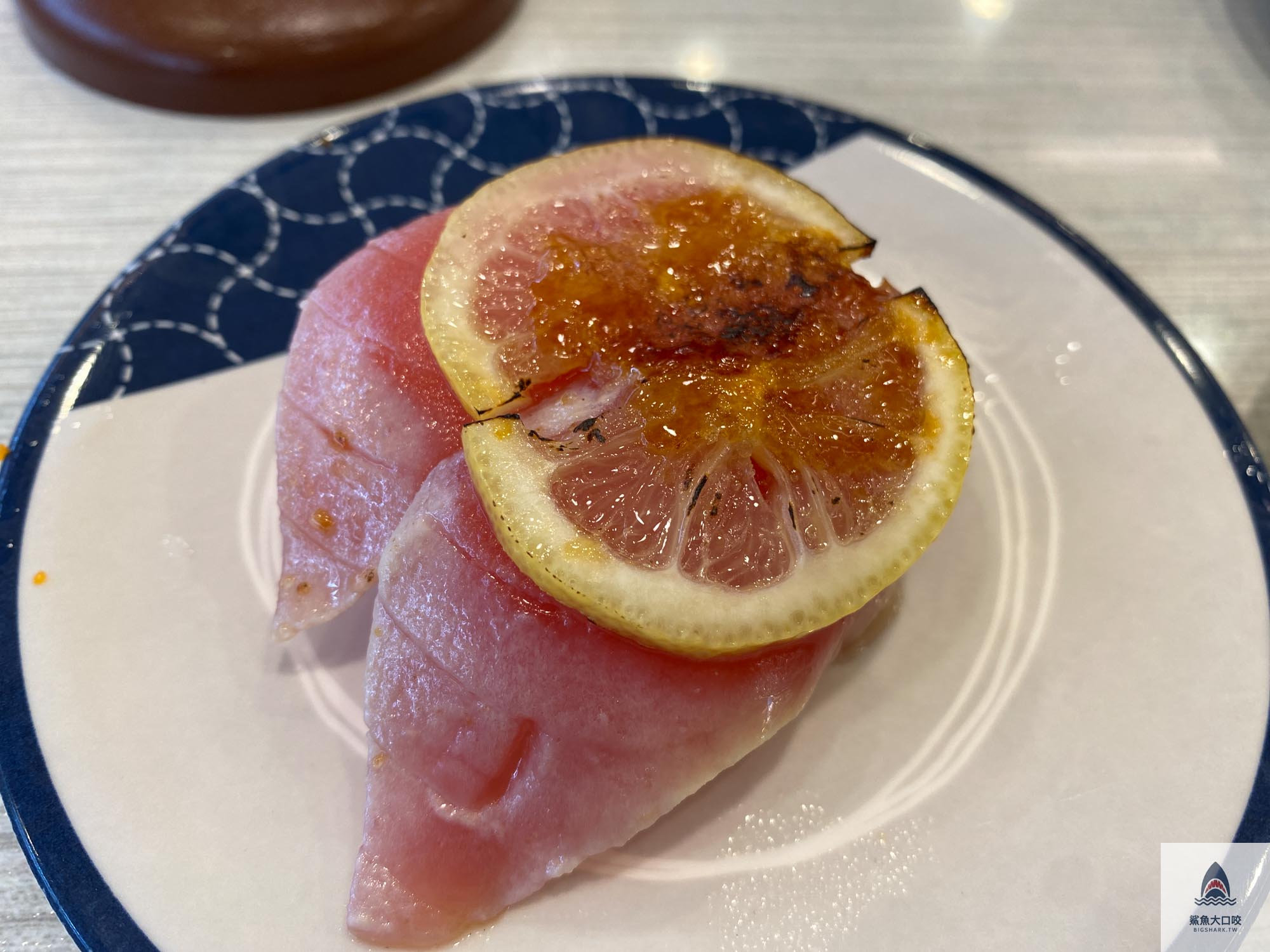 【台中美食】はま寿司 HAMA壽司，來自日本的前三大平價迴轉壽司，台中麗寶美食推薦（菜單） @鯊魚大口咬